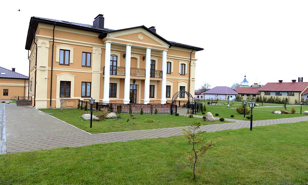 Mirskiy Posad Hotel Екстериор снимка